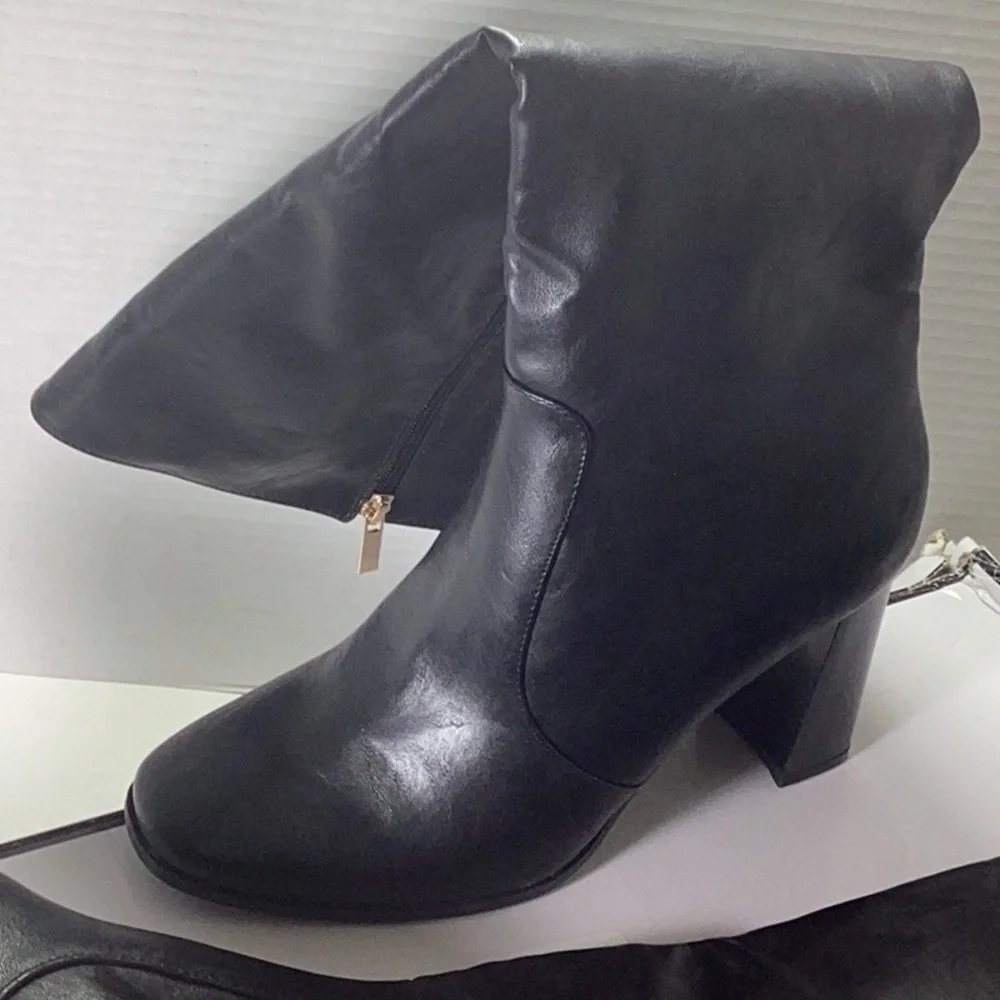 Journee Collection sole material